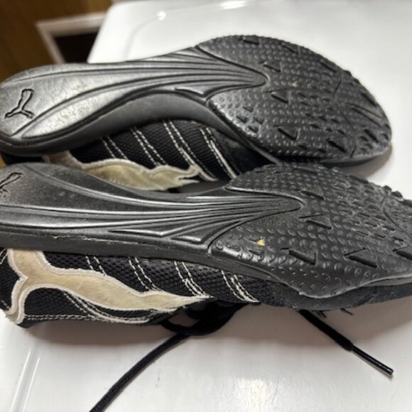 Puma Black and white sneakers with white classic puma design, lightweight, Size - Picture 7 of 7